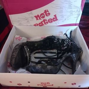 Not rated blk play games heels size 8